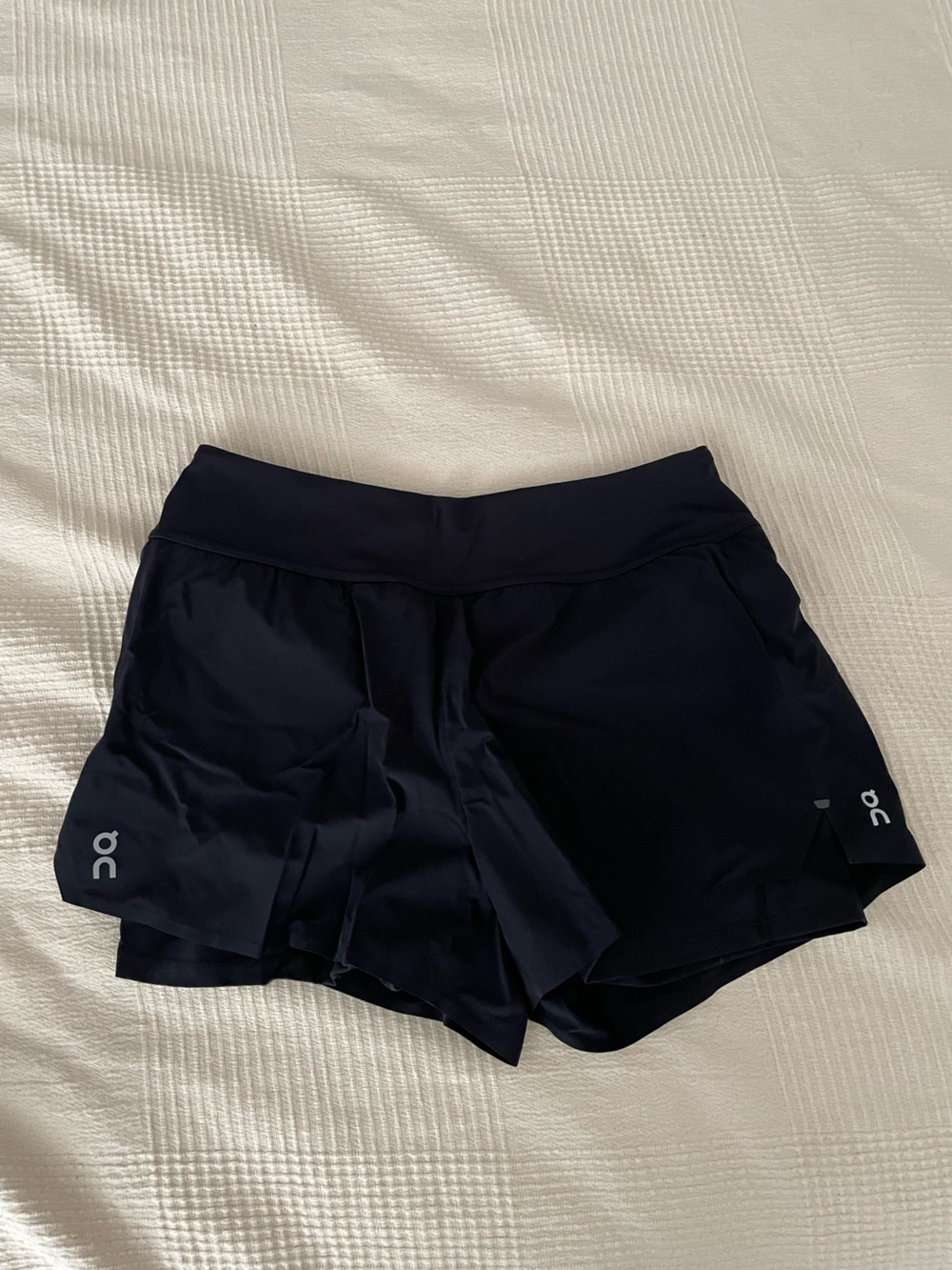 ON running shorts black